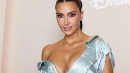 Kanye West’s music video for “Famous” Nude Celebrities – Kim Kardashian Nude